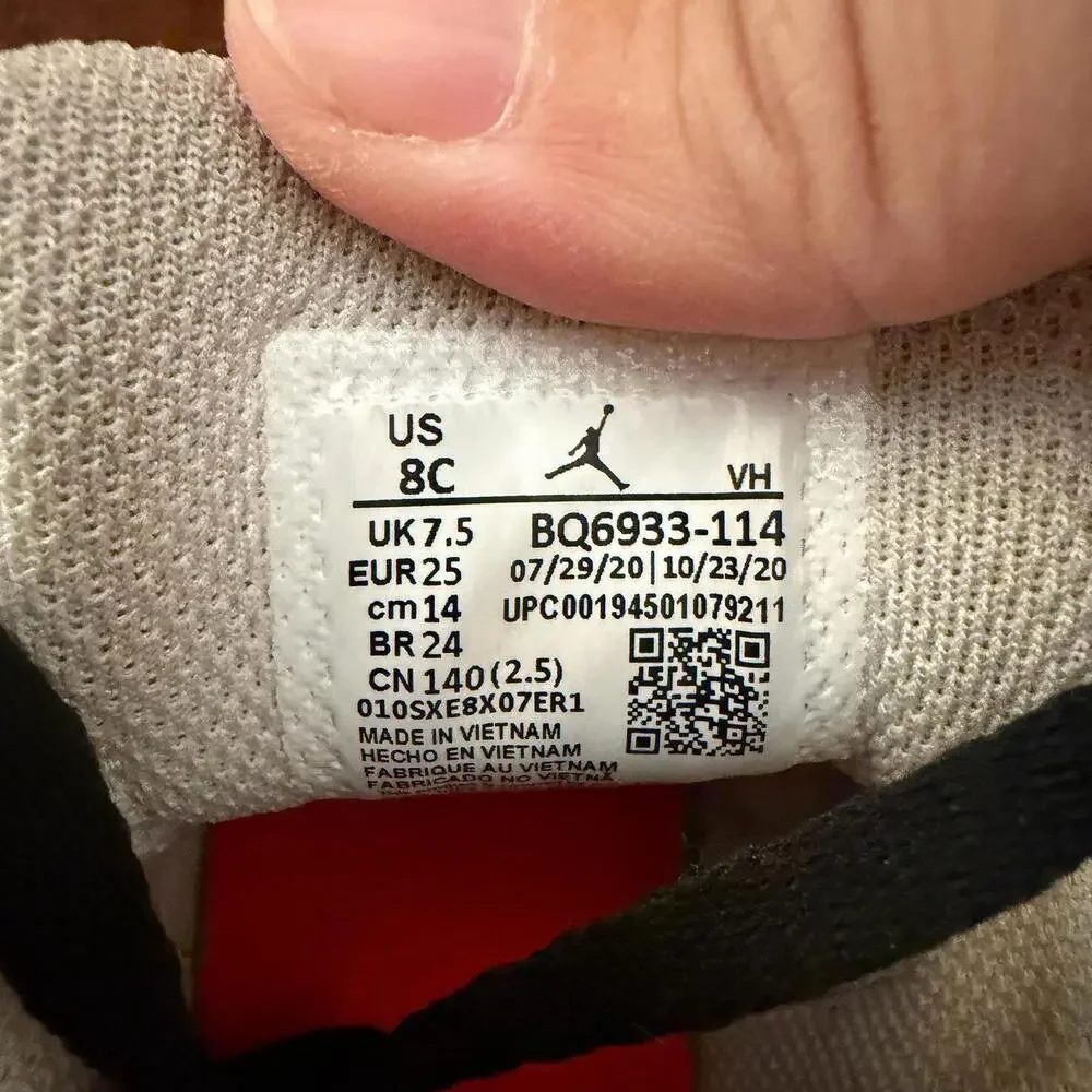 Nike Air Jordan 1 Mid SE 